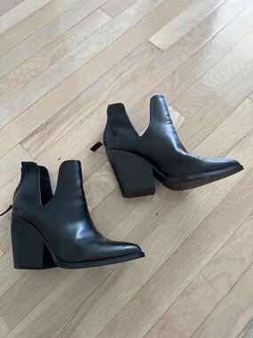 Abound Black Pointed Block Heel Ankle Boots